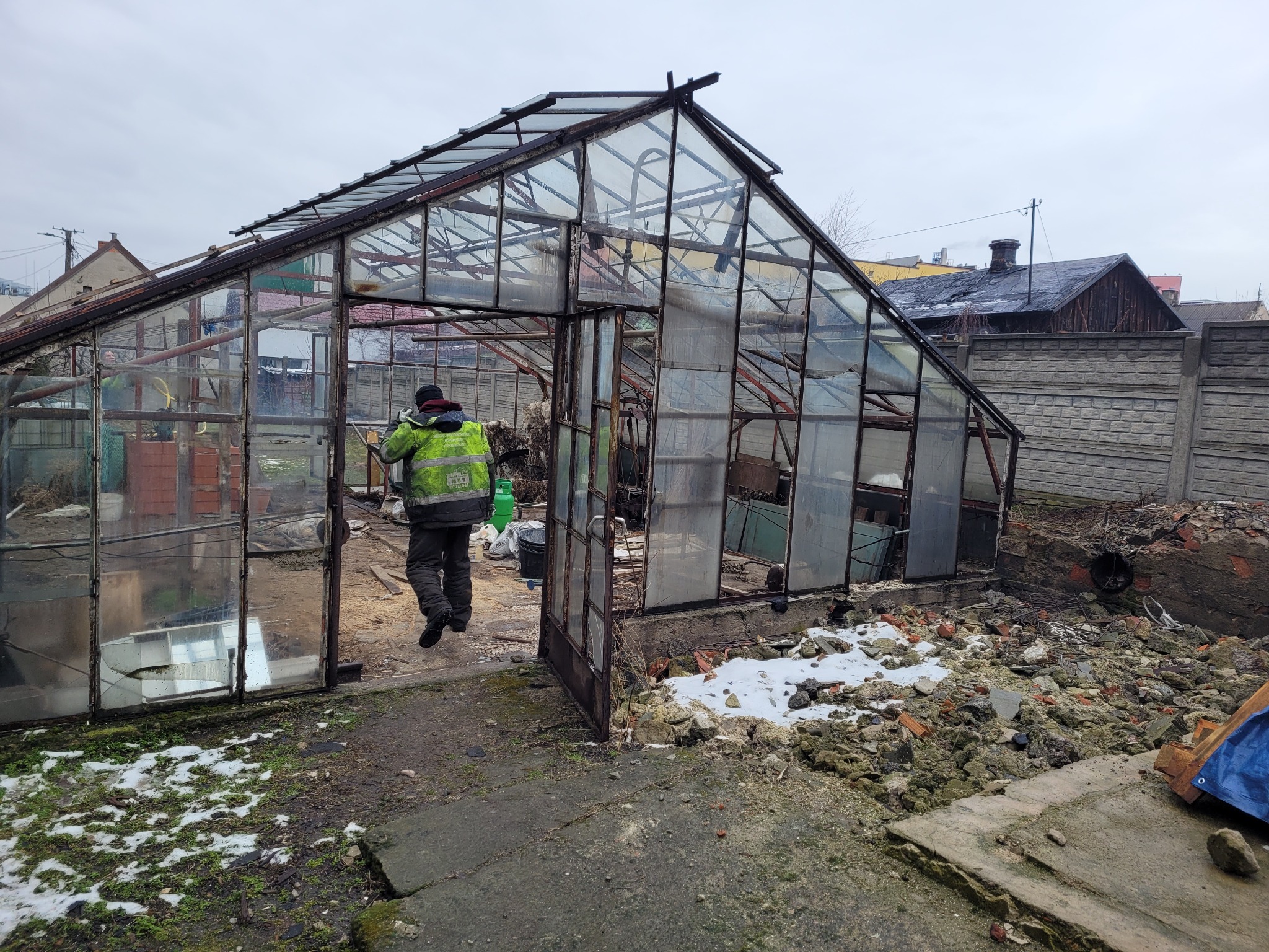 Rozbiórki i demontaże złomu metali kolorowych kabli