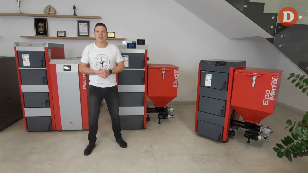 Prezentacja różnych modeli pieców na paliwo stałe: Pello, Duox i Eco Matix. Mężczyzna w białej koszulce stoi na pierwszym planie.