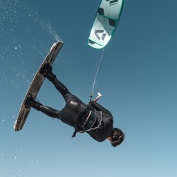 Adam Brzóska - Sesja zdjęciowa dla jednej ze szkółek kite w Kuźnicy - Kitefamilia. 2023