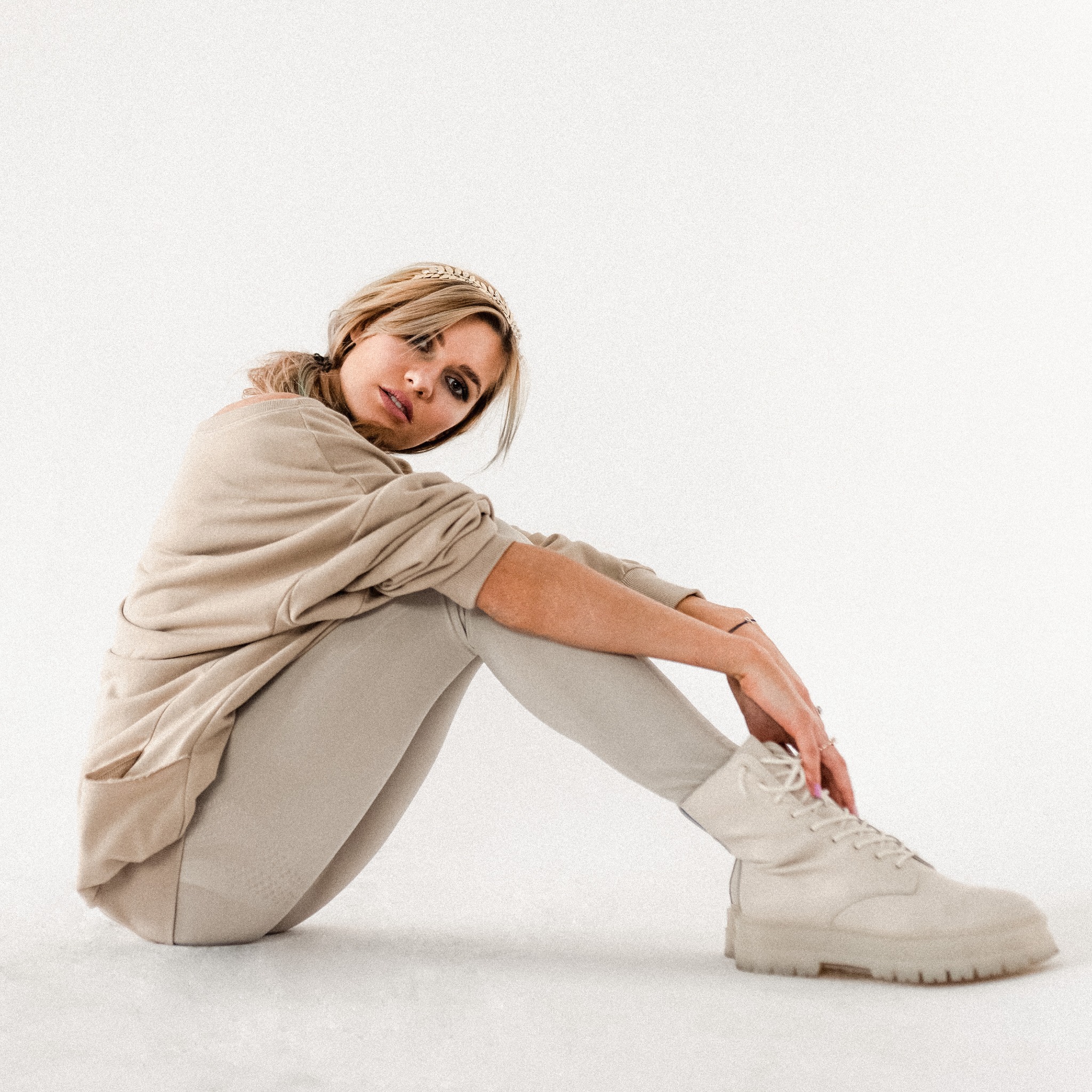 Paula. Sesja dla GymHero. Studio 2020