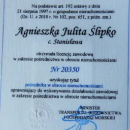 Świadectwo licencji zawodowej pośrednika w obrocie nieruchomościami dla Agnieszki Julity Ślipko, wydane w Warszawie 30 sierpnia 2013 r. Numer licencji 20350.