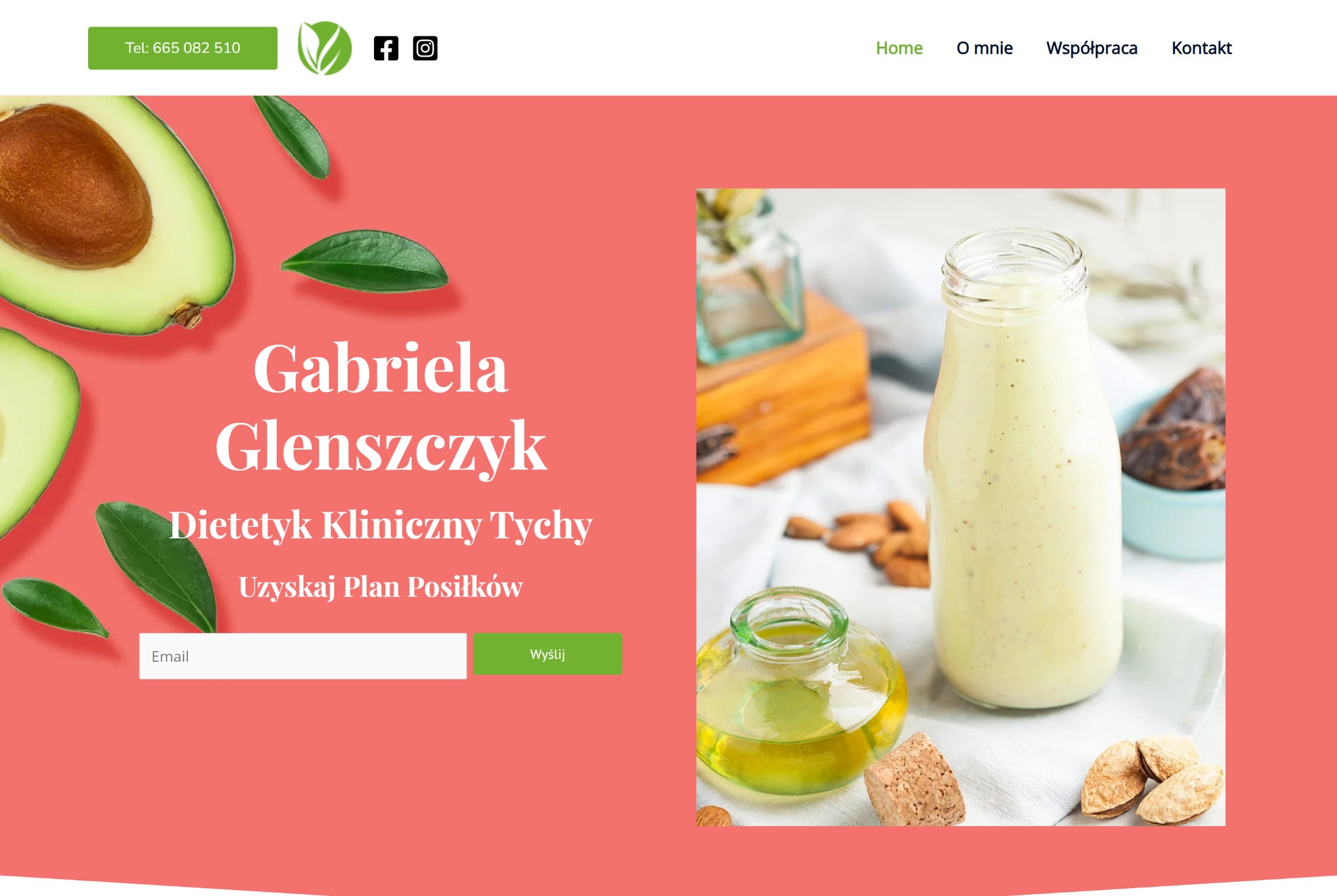 Strona internetowa dietetyka klinicznego z Tychów, Gabrieli Glenszczyk, z awokado, liśćmi, butelką koktajlu i buteleczką z olejem na koralowym tle.