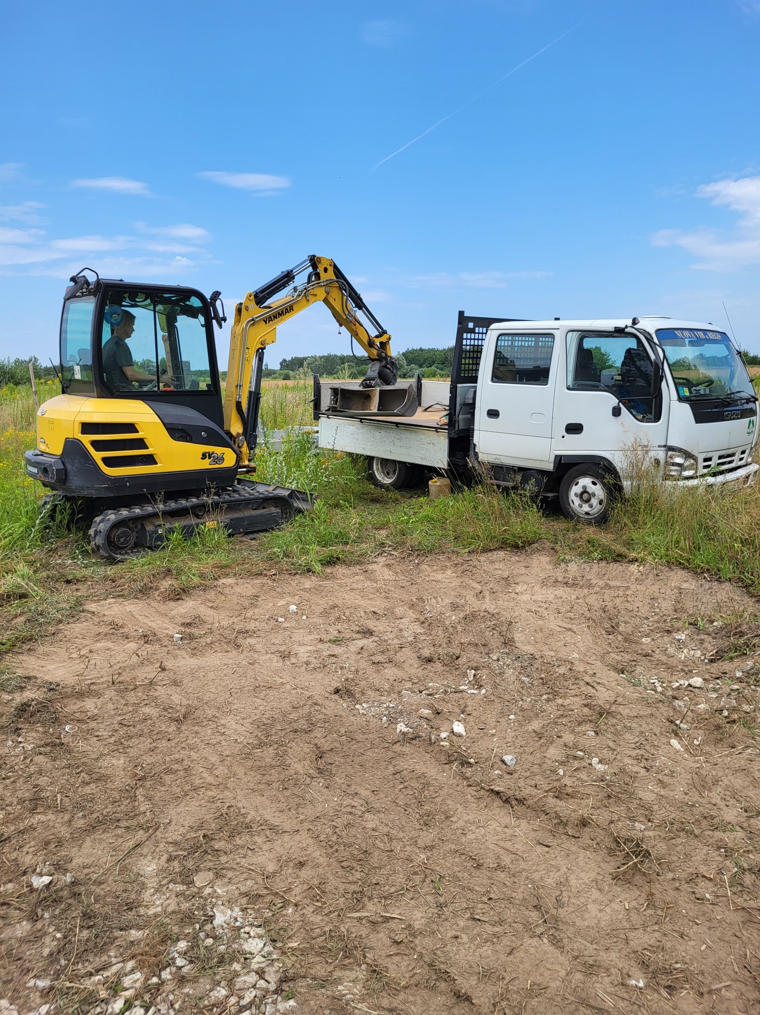 Przygotowanie koparki do zrobienia 6m mostku