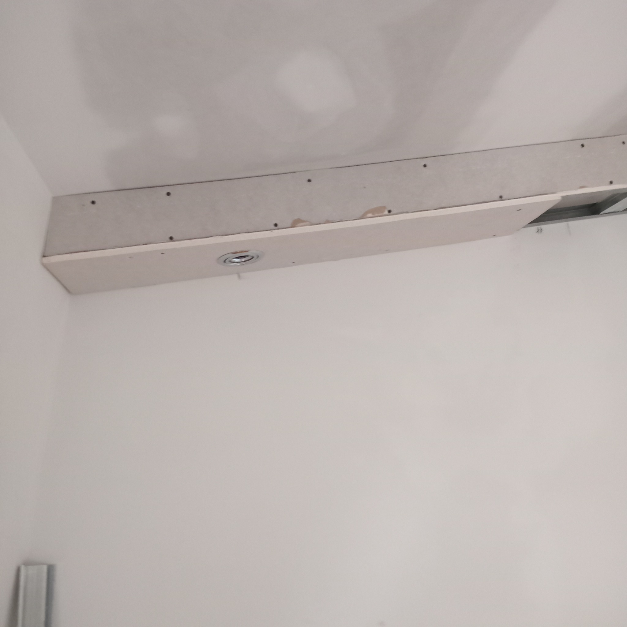 Dekoracja sufitu ( halogeny)