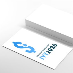 Kaja Czerniawska - Stos wizytówek w Konstancin-Jeziornej z niebieskim logo stylizowanym na znak dolara z kroplą wody, oznaczające 'Intentional Volunteer Year IVY 2026'.