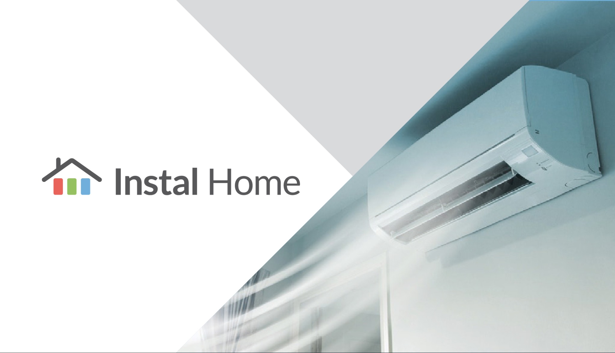 Biały klimatyzator ścienny z widocznym strumieniem powietrza, logo firmy Instal Home w lewym górnym rogu.