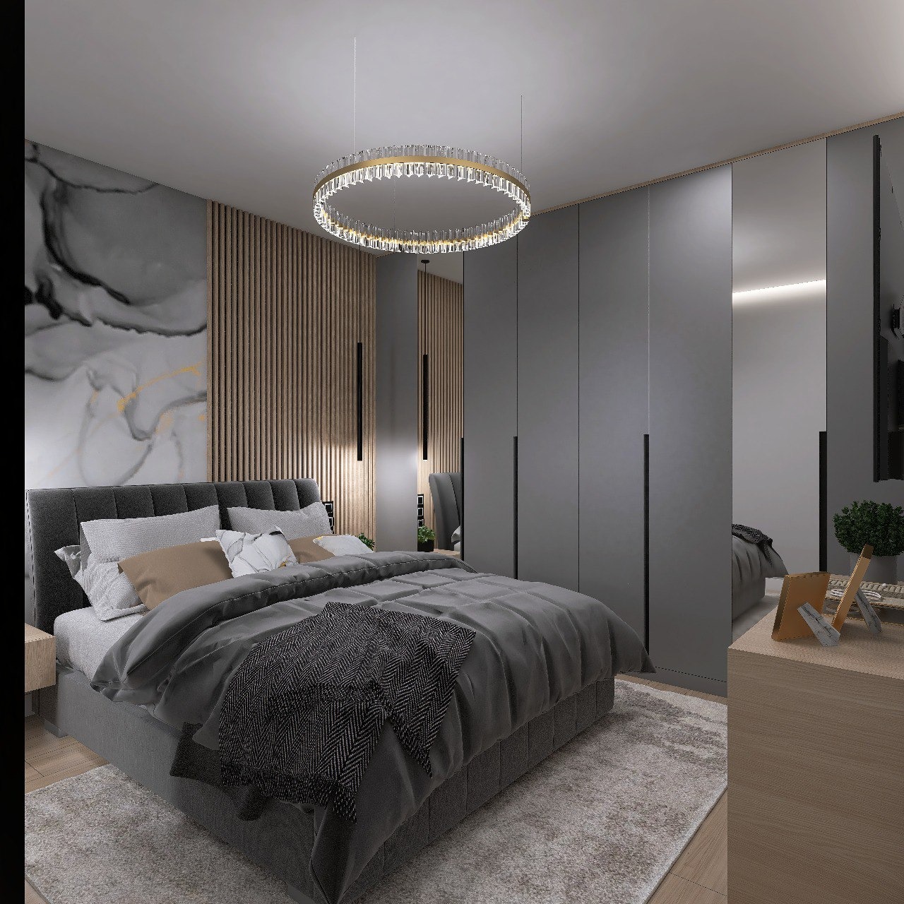 Sypialnia w szarościach z łóżkiem typu king-size, wzorzystą ścianą, drewnianymi lamelami i okrągłym kryształowym żyrandolem.