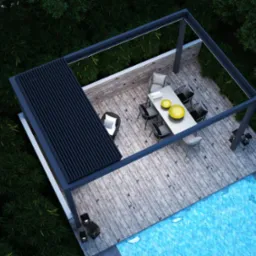 Nowoczesna pergola metalowa z regulowanym zadaszeniem lamelowym, drewniany taras z basenem, widok z góry, meble ogrodowe i dekoracyjne lampiony.