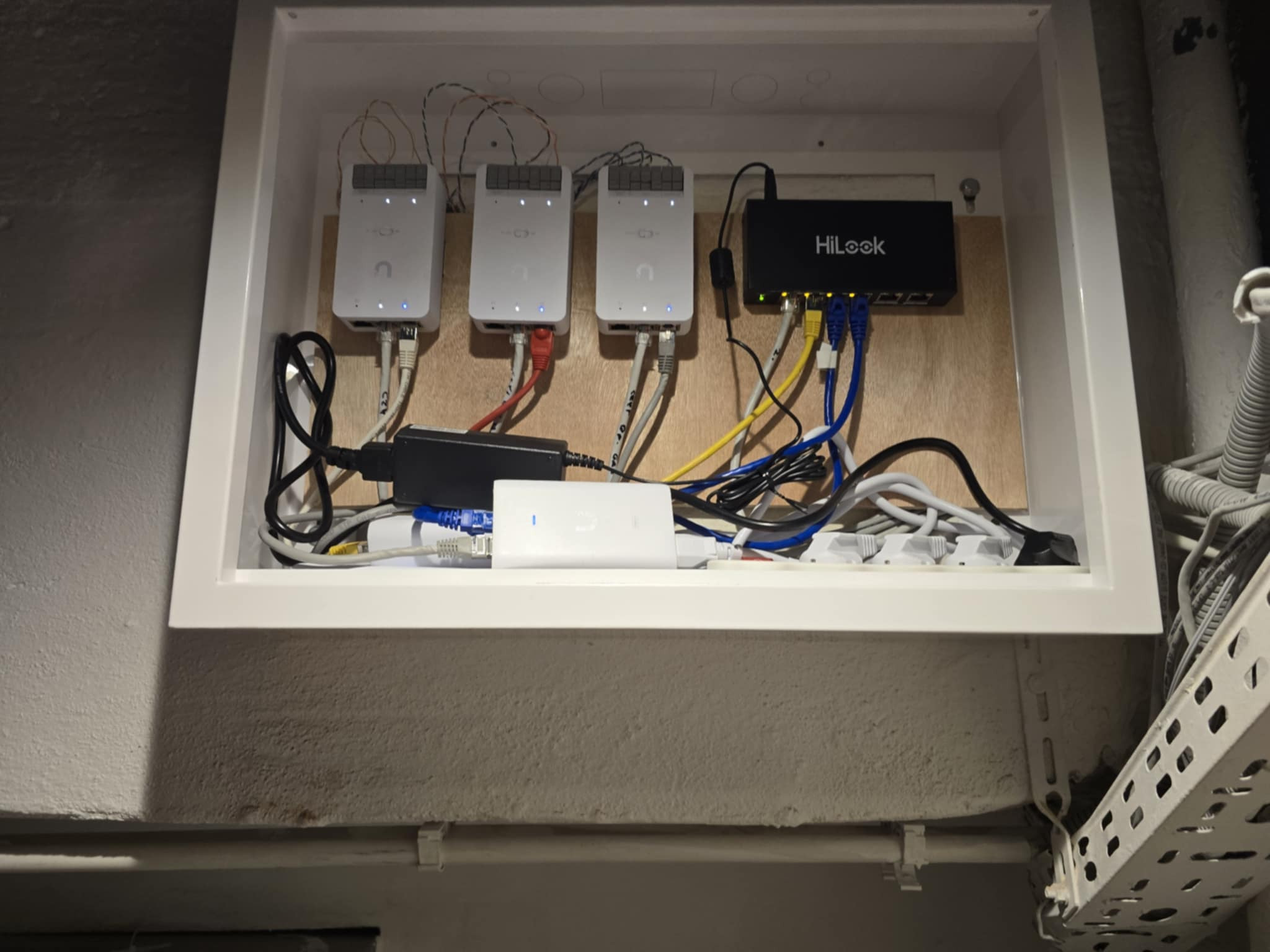 System kontroli dostępu Unifi dla studia filmowego