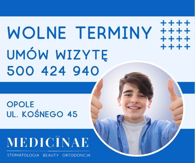 Grafika: wolne terminy, numer telefonu, adres w Opolu, logo Medicinae z młodym pacjentem w aparacie ortodontycznym, który pokazuje kciuki w górę.