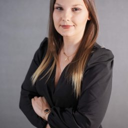 Adwokat Agnieszka Kaliciak specjalizująca się w świadczeniu usług prawnych na rzecz przedsiębiorców w zakresie prawa gospodarczego oraz szeroko rozumianym prawem cywilnym.