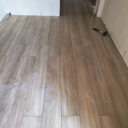 Glazurnik Sierakowice 2