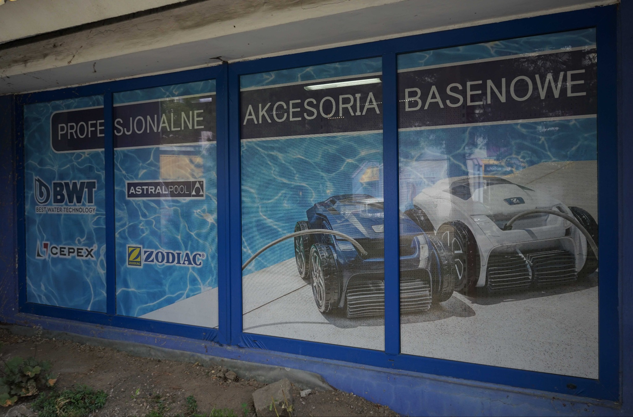 oklejanie witryn sklepowych