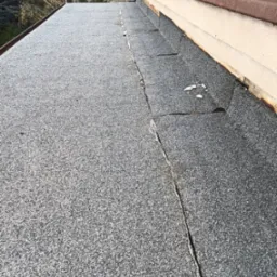 Zadaszenie nad balkonem