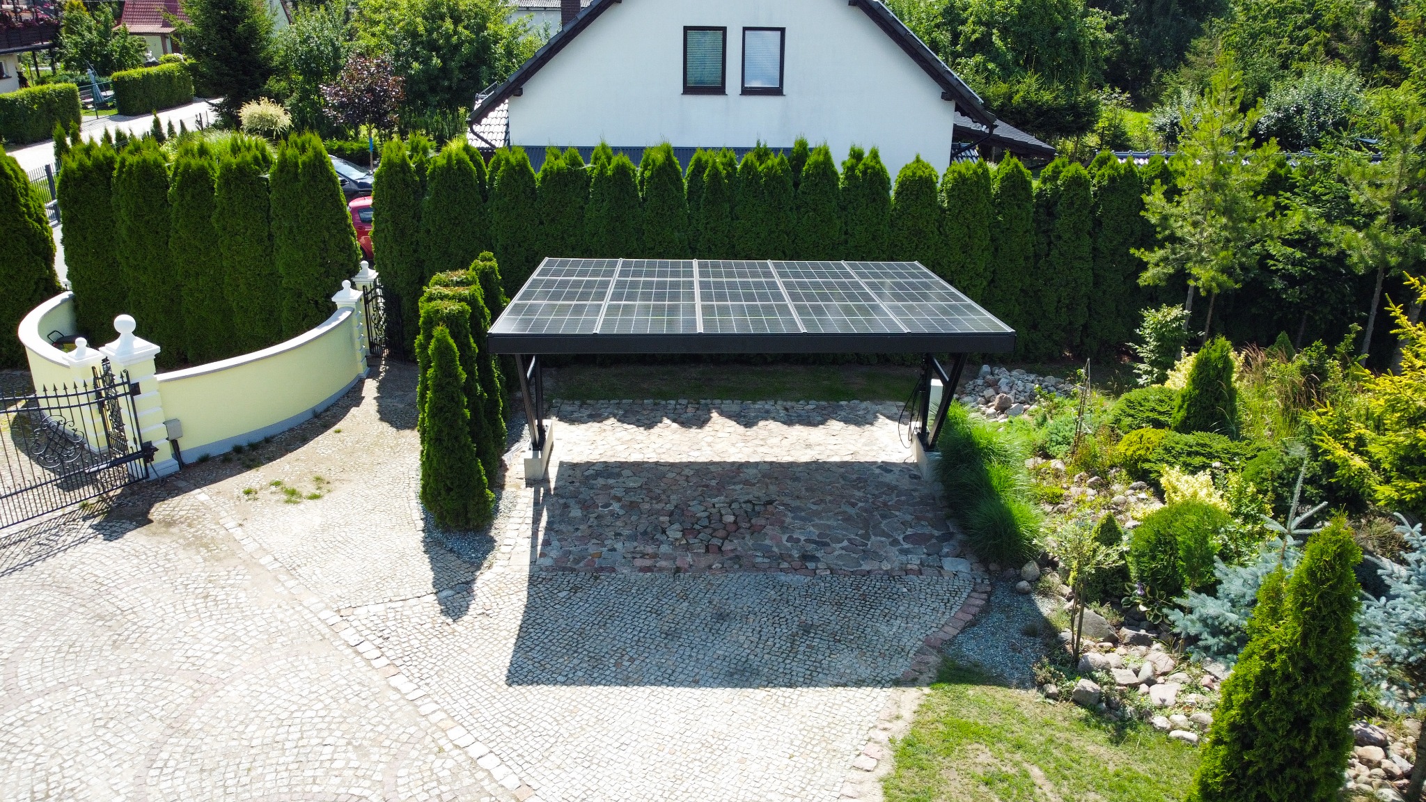 CARPORT - wiata fotowoltaiczna, moc instalacji 6kW