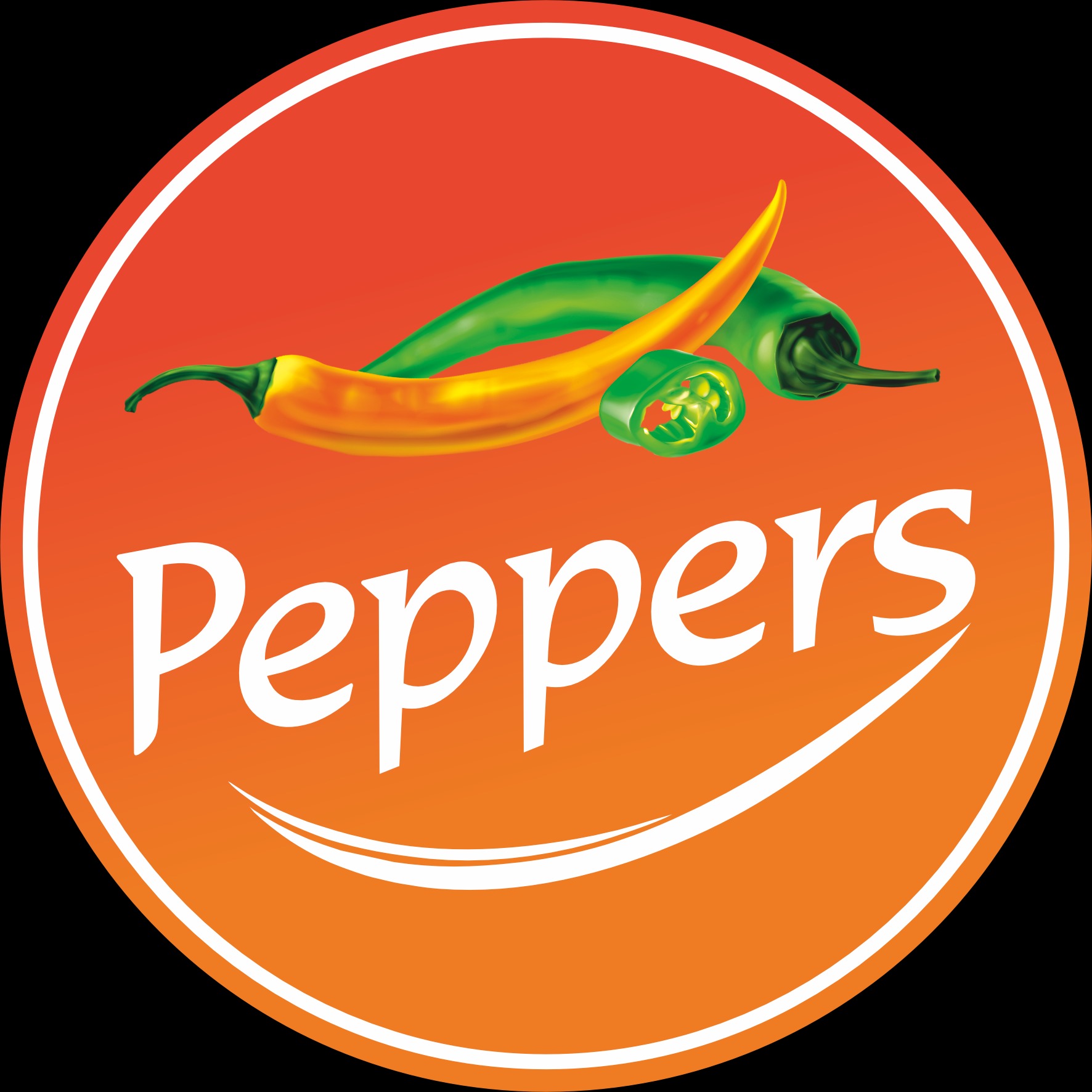 Logo firmy Peppers, przedstawiające dwa papryczki chili (żółty i zielony) oraz plasterek papryczki na pomarańczowym tle w okręgu z białym obramowaniem i napisem 'Peppers' z uśmiechem pod spodem.