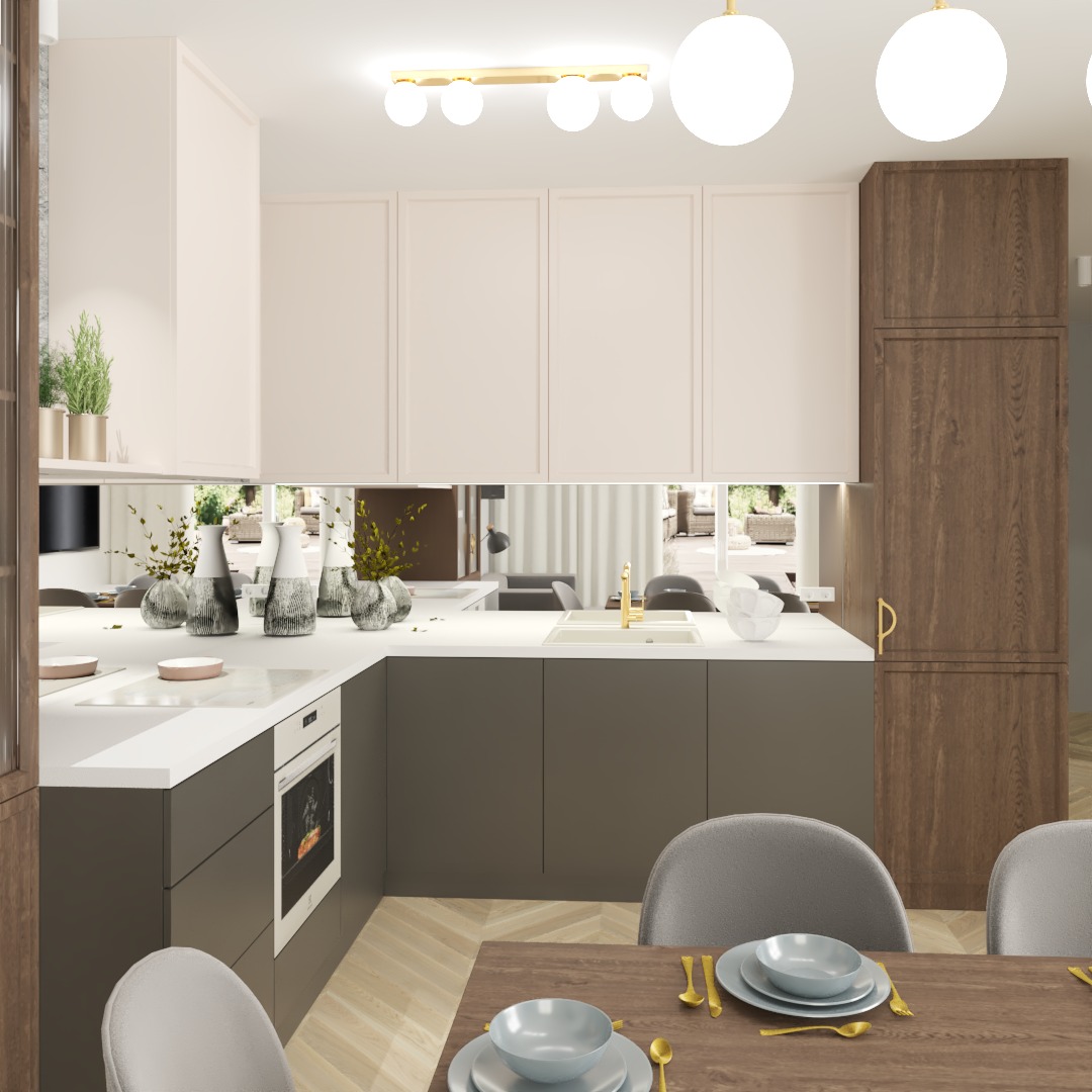 Wnętrze kuchni z szarymi szafkami dolnymi i jasnymi górnymi, białym blatem, złotą armaturą, drewnianą szafą, okrągłymi lampami sufitowymi i stołem z szarymi krzesłami oraz zastawą stołową...