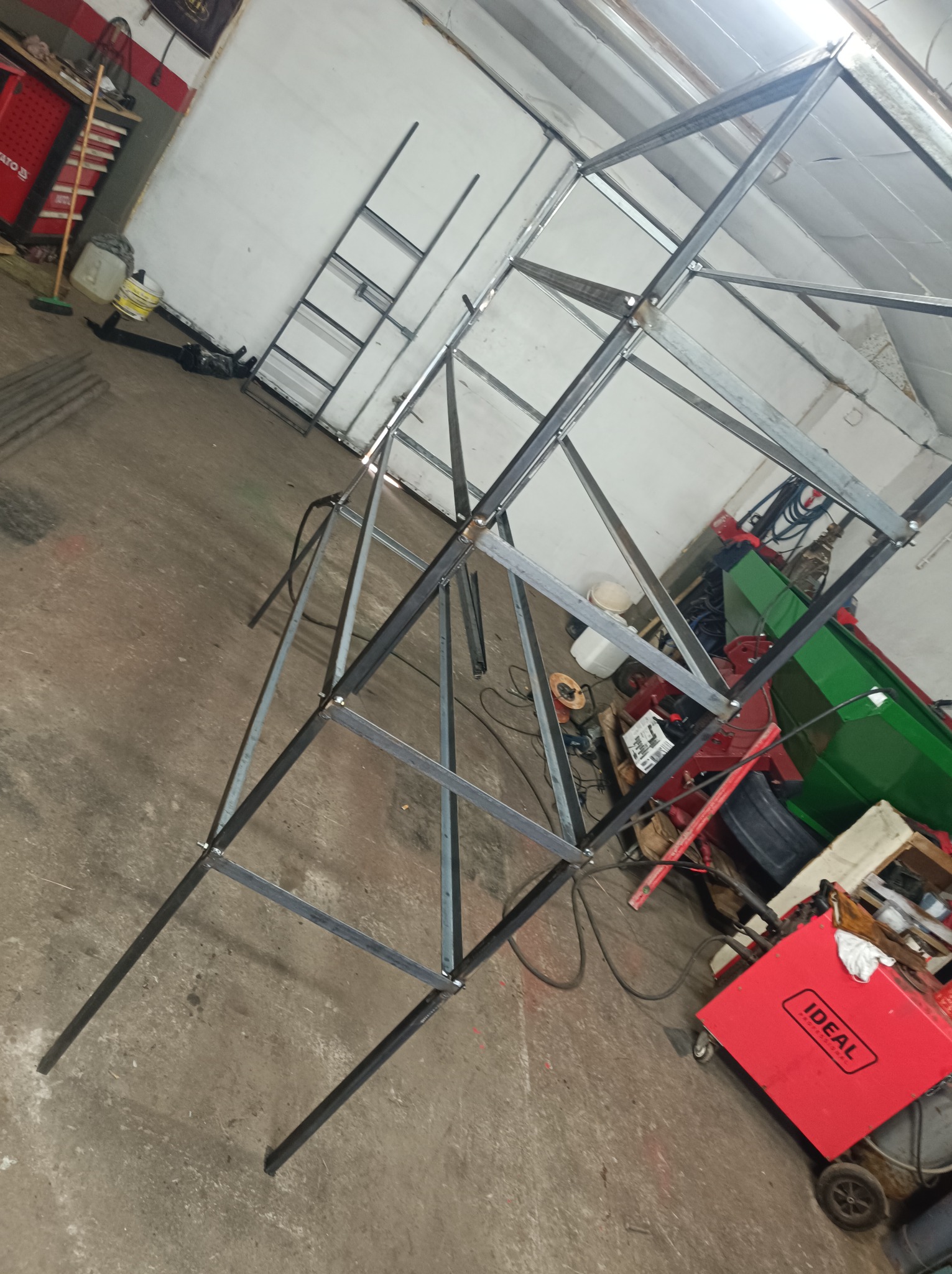 Regały warsztatowe magazynowe z kątow umów każdy wymiar skręcane