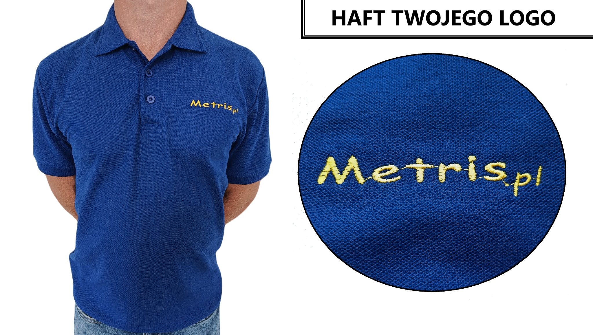 Niebieska koszulka polo z haftowanym żółtym logo 'Metris.pl', zbliżenie haftu w okręgu po prawej stronie.