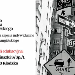 Ogłoszenie szkoły językowej z logotypem i adresem w Kłodzku, na tle czarno-białej fotografii nowojorskich znaków drogowych: Columbus Cir, Broadway, Bike Lane.