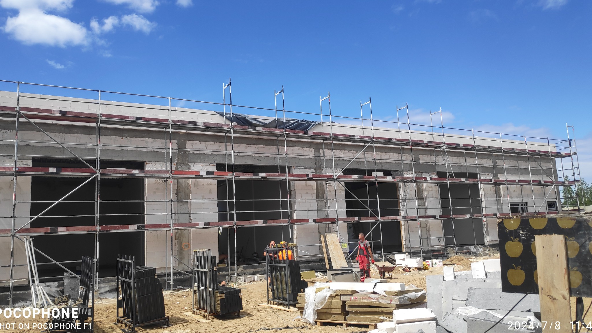 Tynki cementowo-wapienne w pomieszczeniach garażowo-socjalnych dla GDDKiA w Mrągowie