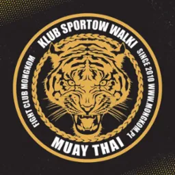 Logo klubu sportów walki Muay Thai z wizerunkiem tygrysa na czarno-złotym tle, napis Klub Sportów Walki Fight Club Mongkom since 2010.