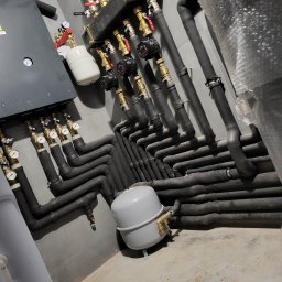 Podlaskie Centrum Ogrzewania Sylwia Nieścieruk-Michałowska - Maszynownia z pompą ciepła typu monoblok-montaż Białystok