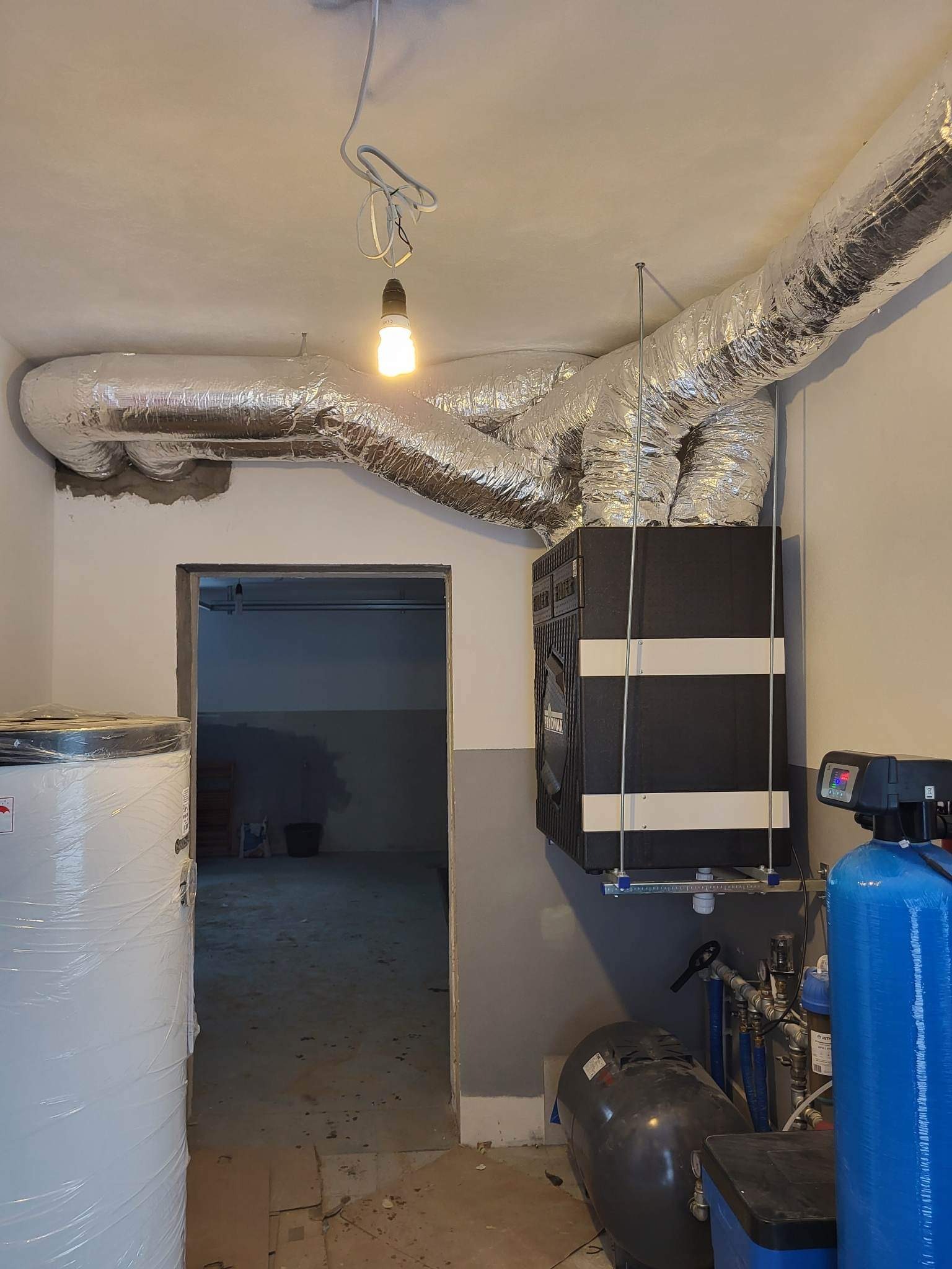 Rekuperator podwieszany Prodmax - polski producent central wentylacyjnych.