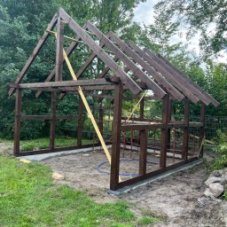 Usługi ogólnobudowlane Artur Zieliński - Kuchnia letniskowa dla myśliwego wypełniana będzie cegła