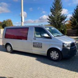 Profesjonalny karawan pogrzebowy marki VW Transporter T5