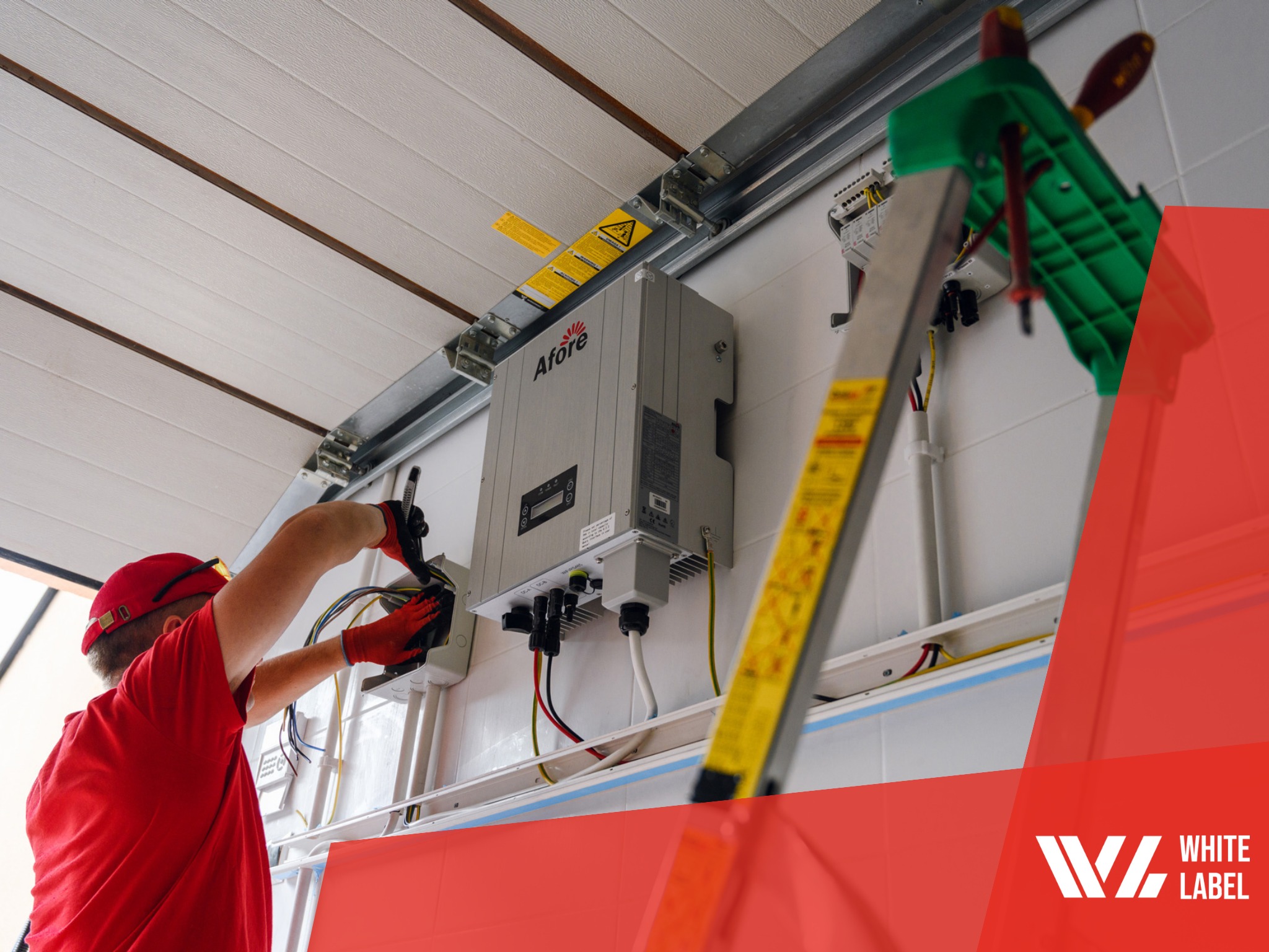 Montaż systemu fotowoltaicznego wyposażonego w Falownik AFORE