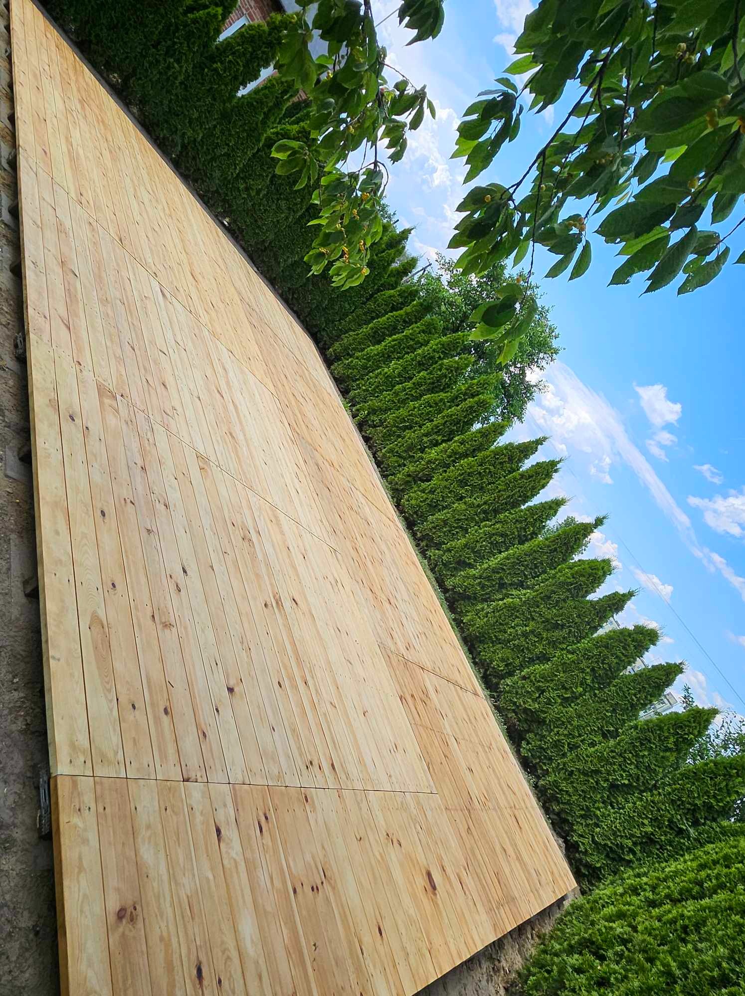 Zeszlifowany i odnowiony taras.