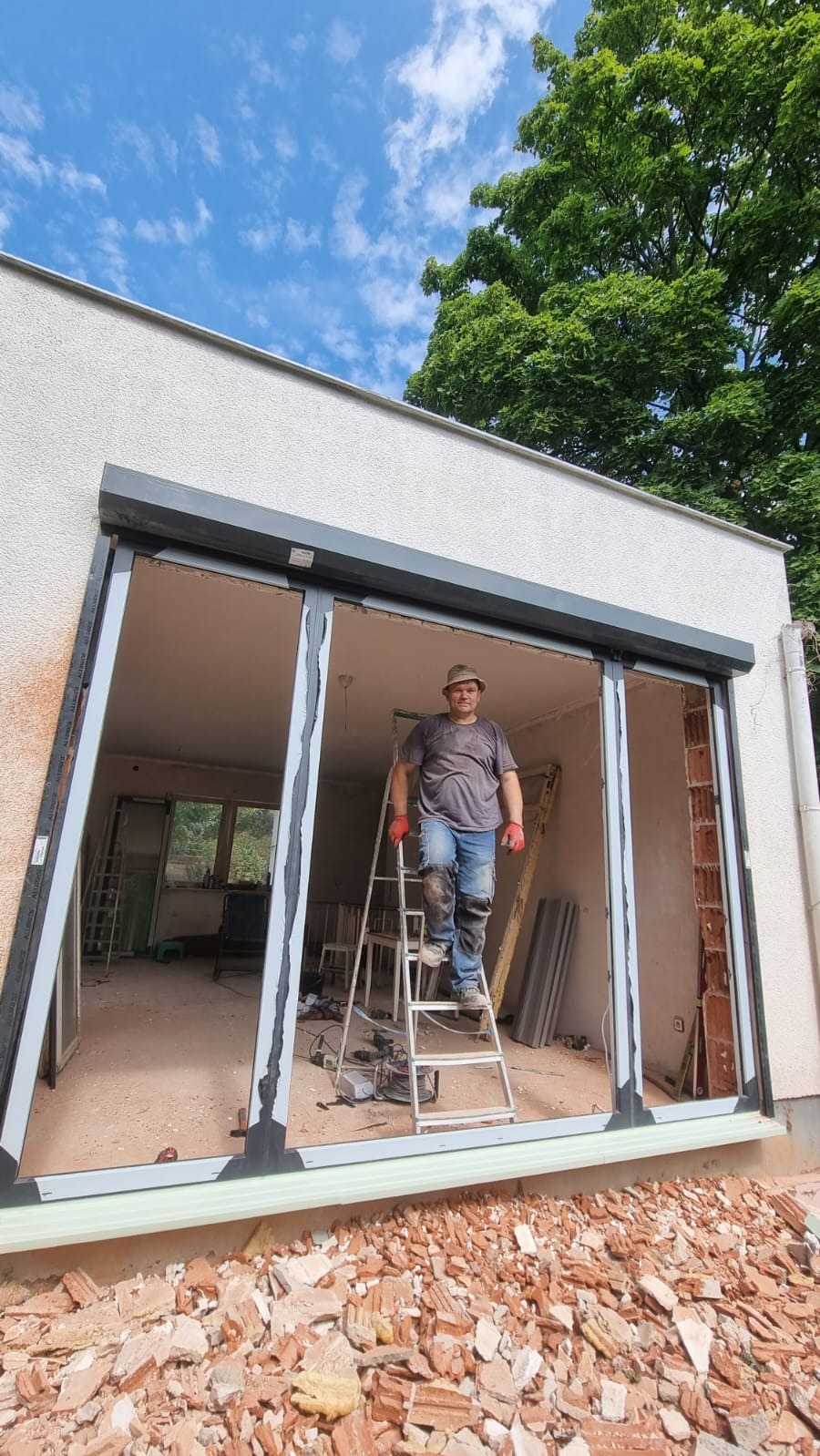 Naprawa i montaż rolet zewnętrznych. Wymiana ręcznego sterowania na elektronapęd.