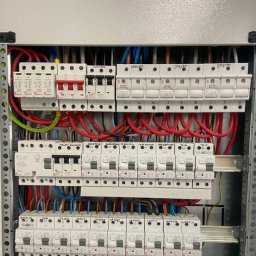 Szymon Węgrecki - Przegląd Elektryczny Domu Katowice