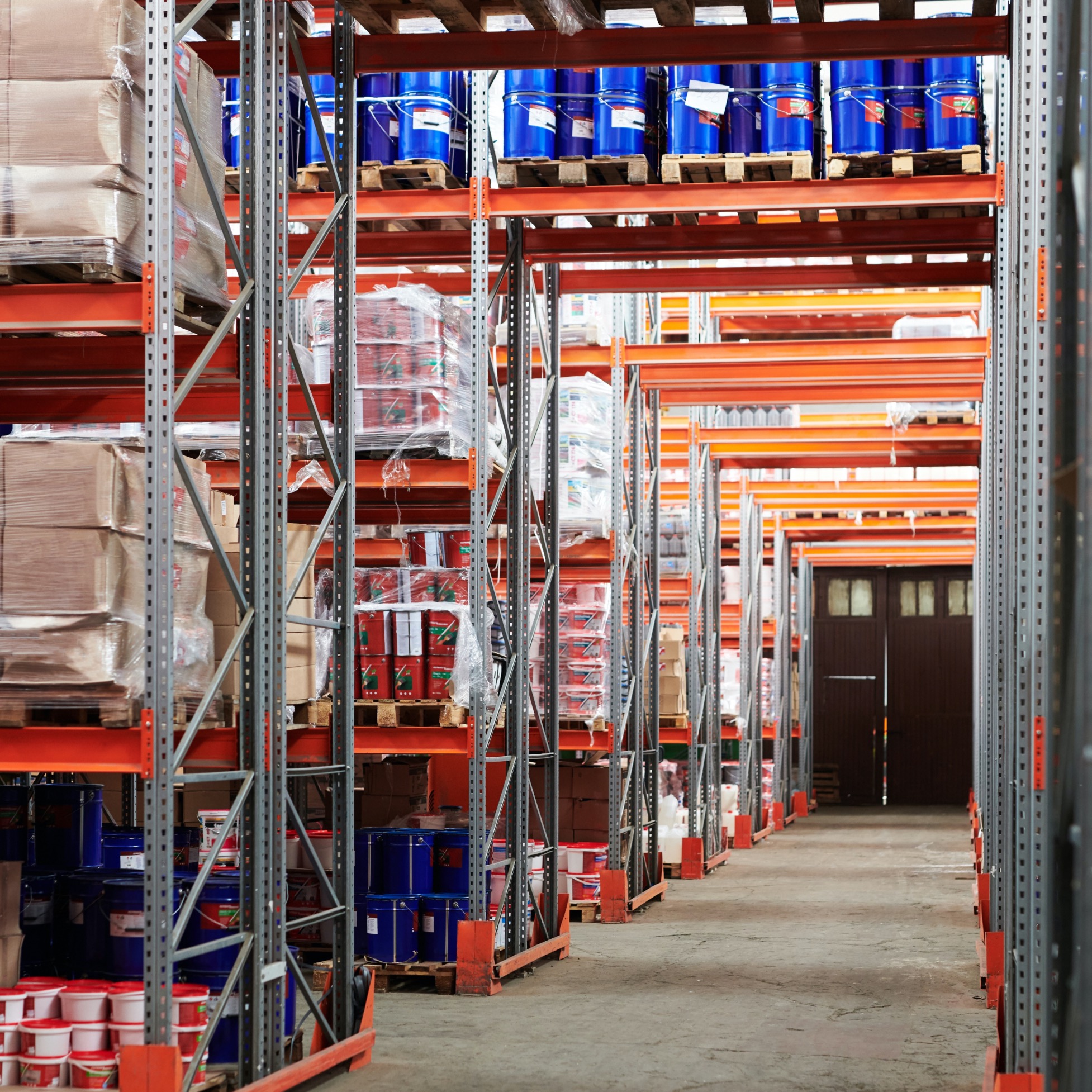 Magazyny wysokiego składowania.