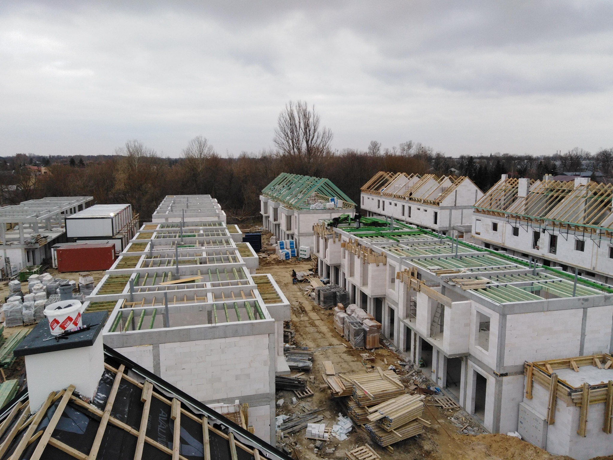 wieźby dachowe, stropy drewniane, pokrycie dachu