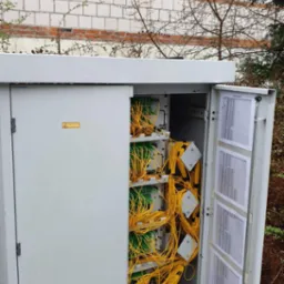 sieci światłowodowe