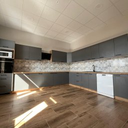 mbl-projekt - Kuchnia dąb wotan, fronty proste antracyt. OSP Gostycyn