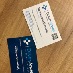 wizytówki zaprojektowane oraz stworzone prze ze mnie,