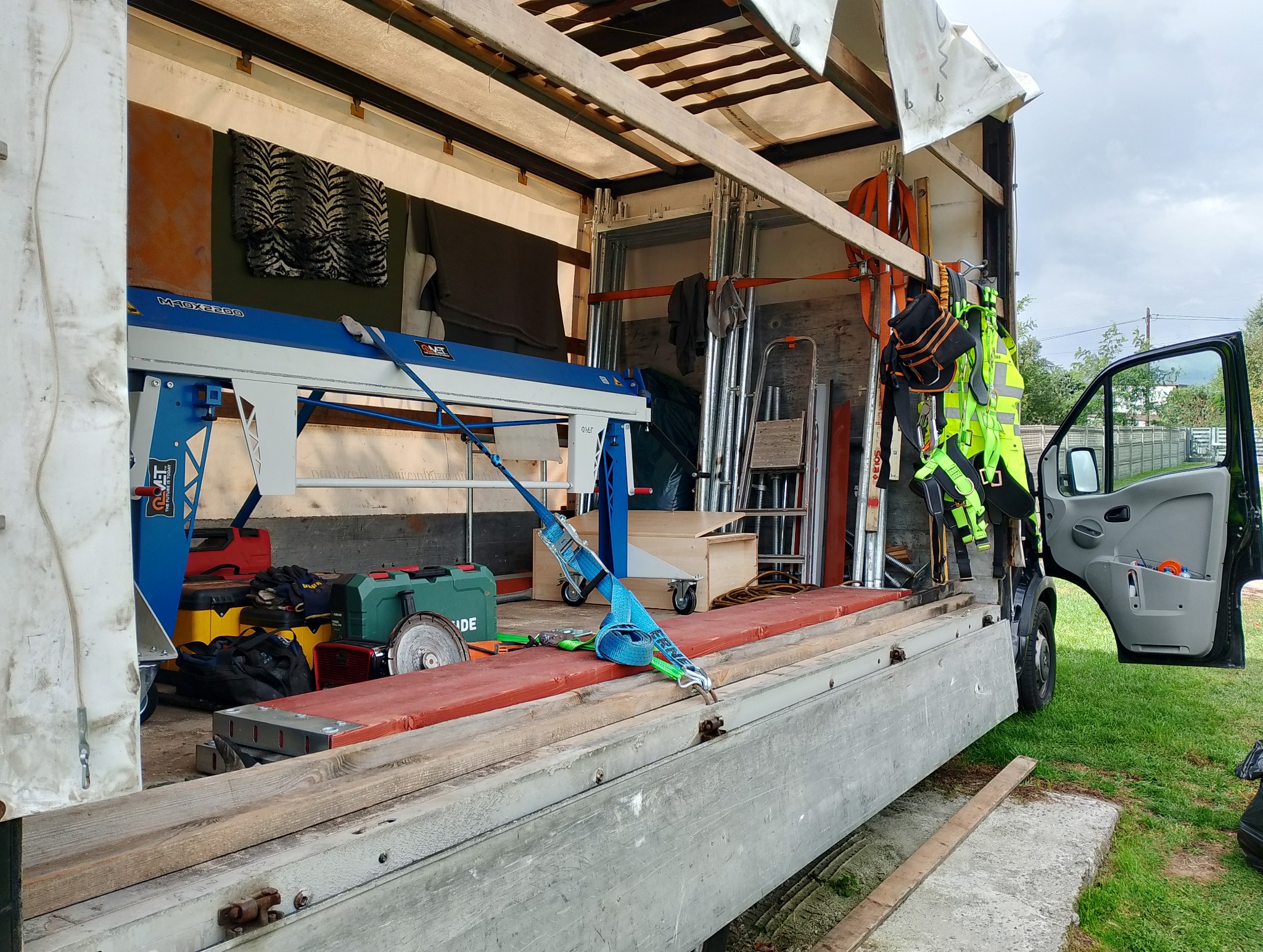 Obróbki blacharsko dekarskie