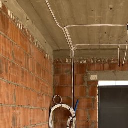 Radmet - Montaż Oświetlenia Kłomnice