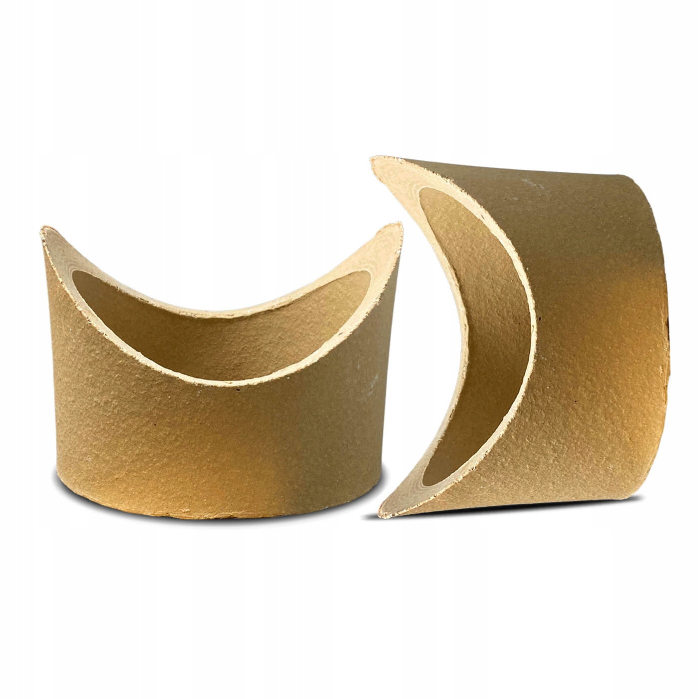 Dwa wycinki okrągłych elementów z betonu architektonicznego, jeden pionowy, drugi przechylony, ukazujące przekrój i teksturę materiału.