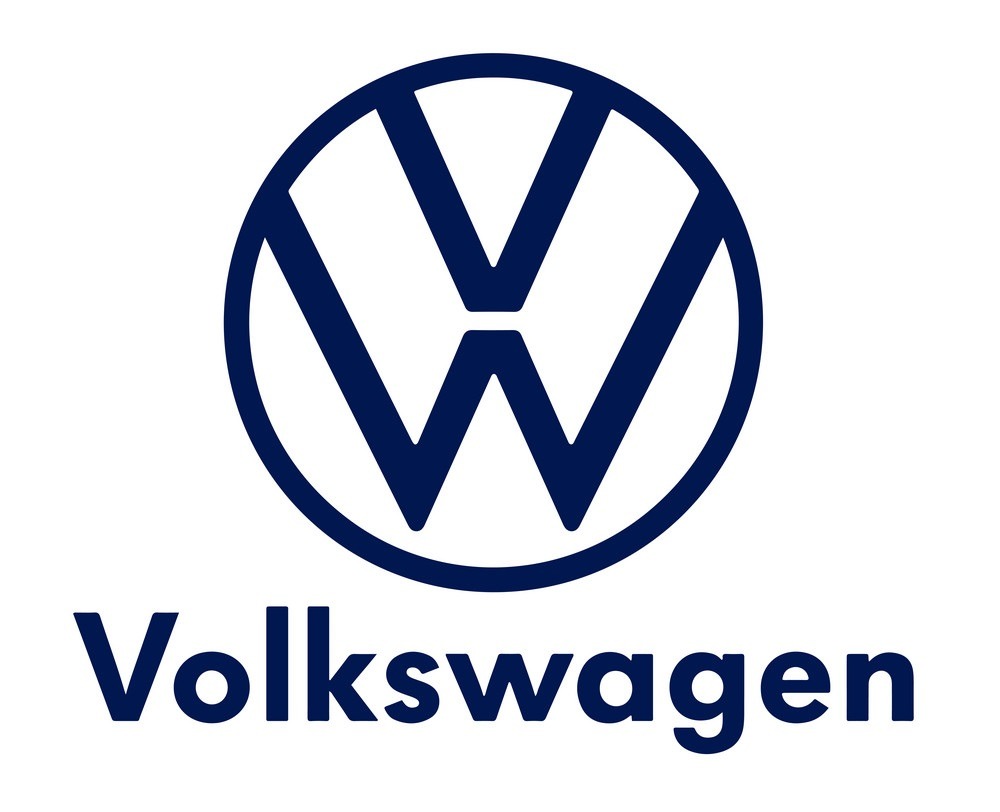 Granatowe logo Volkswagen na białym tle, z nazwą firmy poniżej.