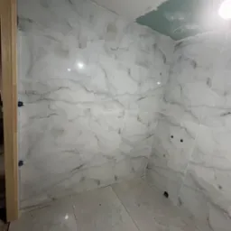 Łazienka w 300-letnim domu w trakcie prac