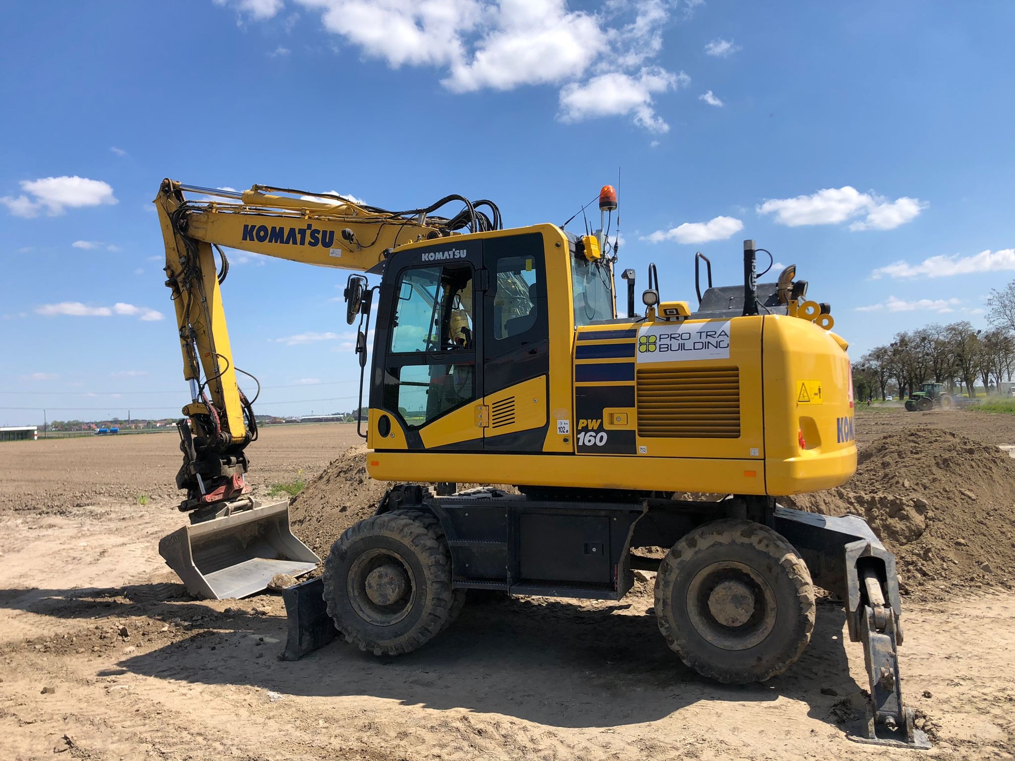 Baza własnego sprzętu zapewnia terminowość oraz realizację najtrudniejszych zleceń.