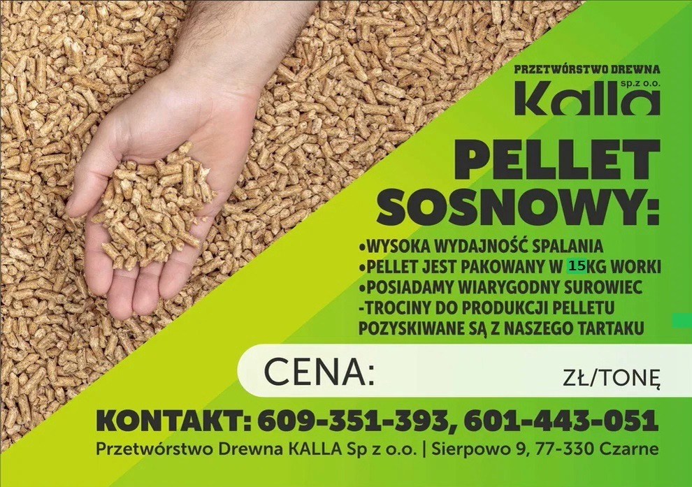 Dłoń trzymająca jasne, sosnowe granulki opału na tle ulotki reklamowej z informacjami o produkcie, cenie i kontakcie.