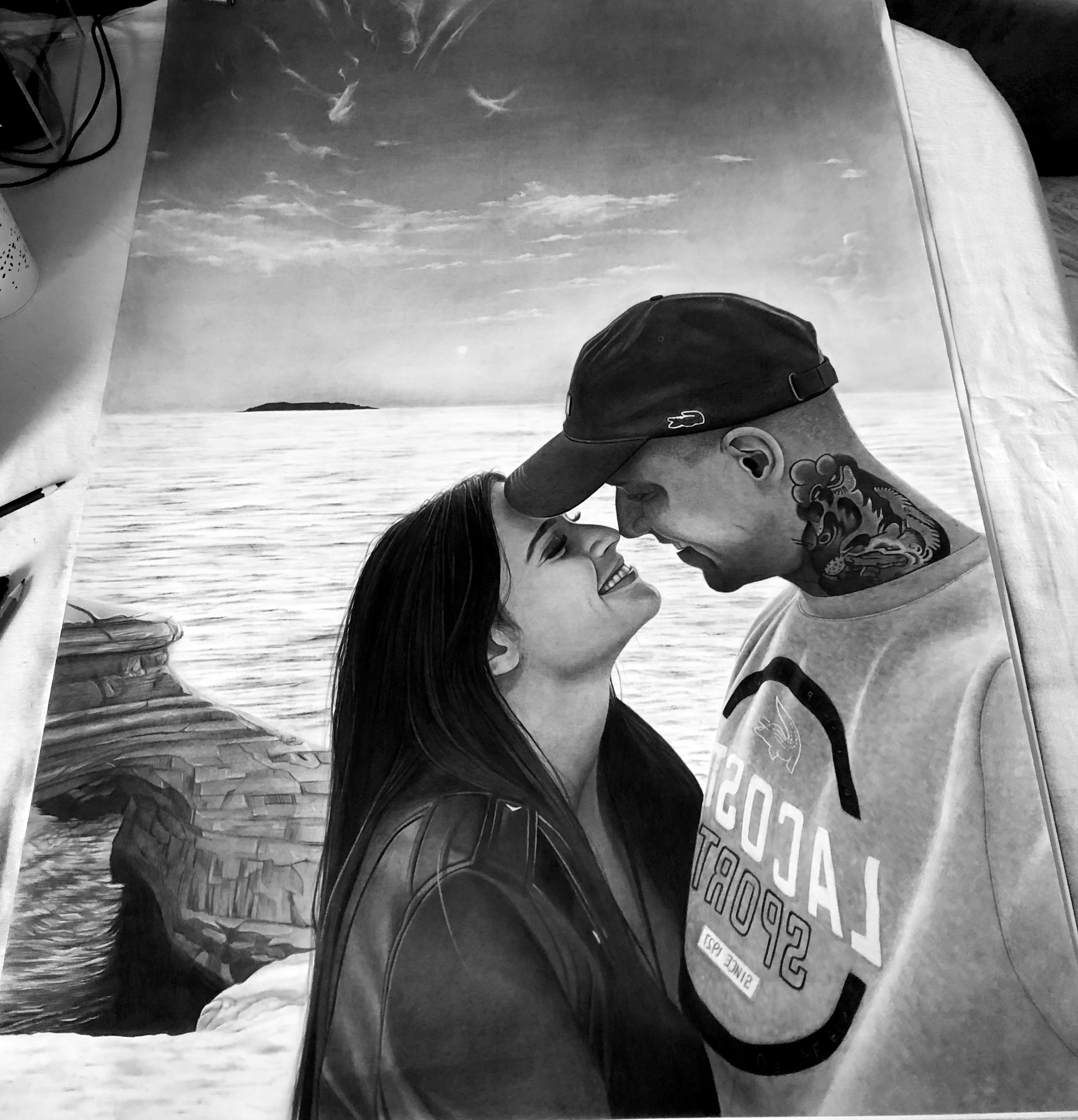 Rysunek ze zdjęcia na zamówienie, format A1 - ołówek. Praca została wykonana w ciągu 2/3 tygodni. sierpień 2023