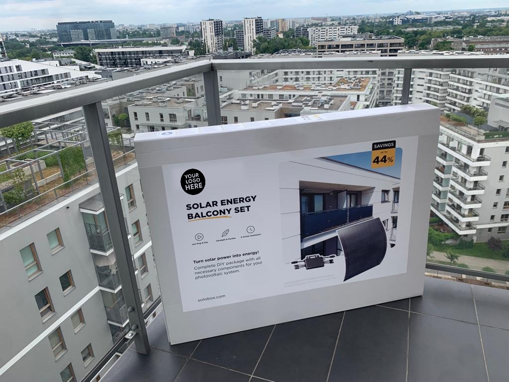 Sposób pakowania zestawu Solisbox Flex na balkon.