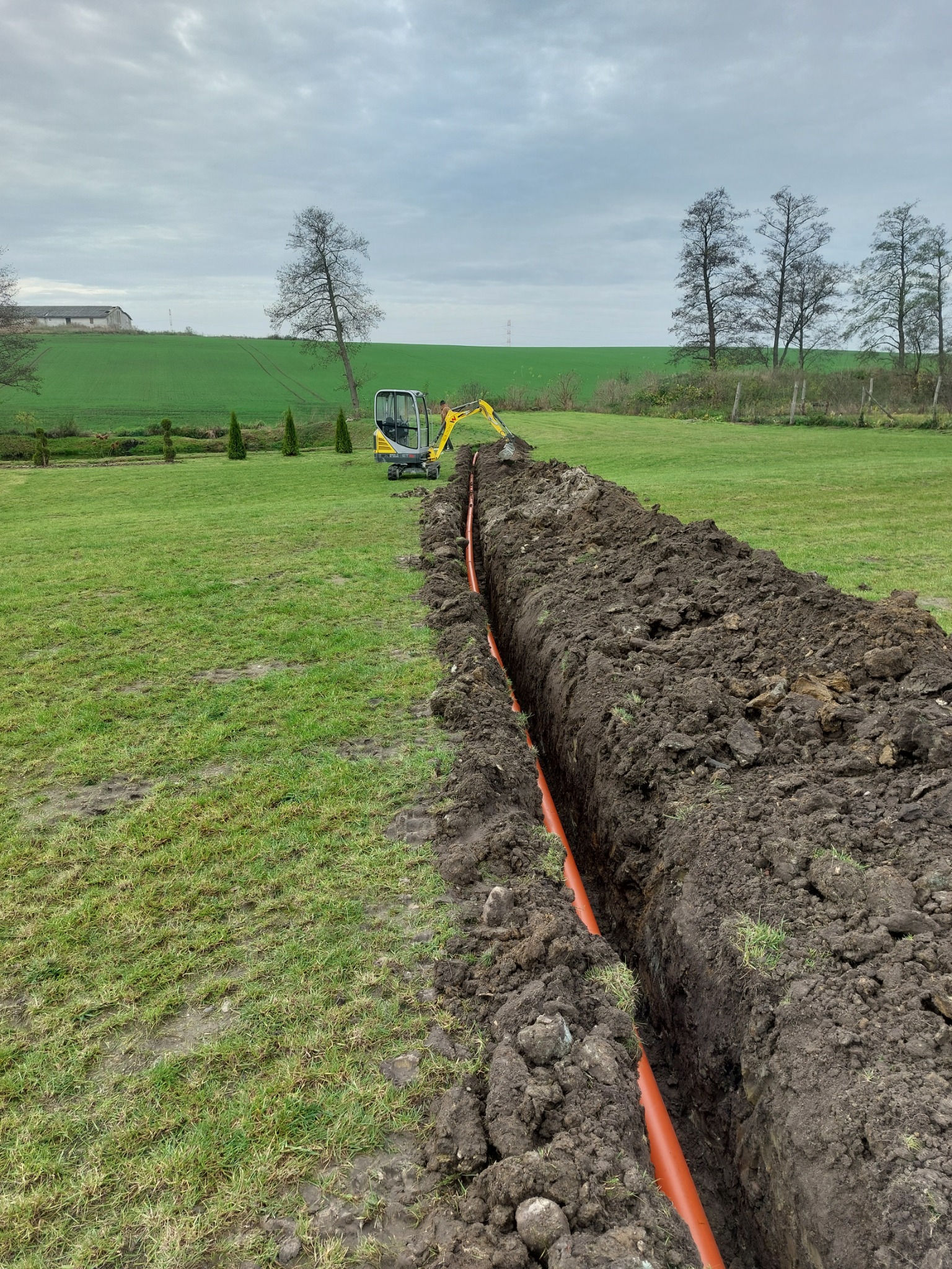 Odwodnienie z rynien budynku