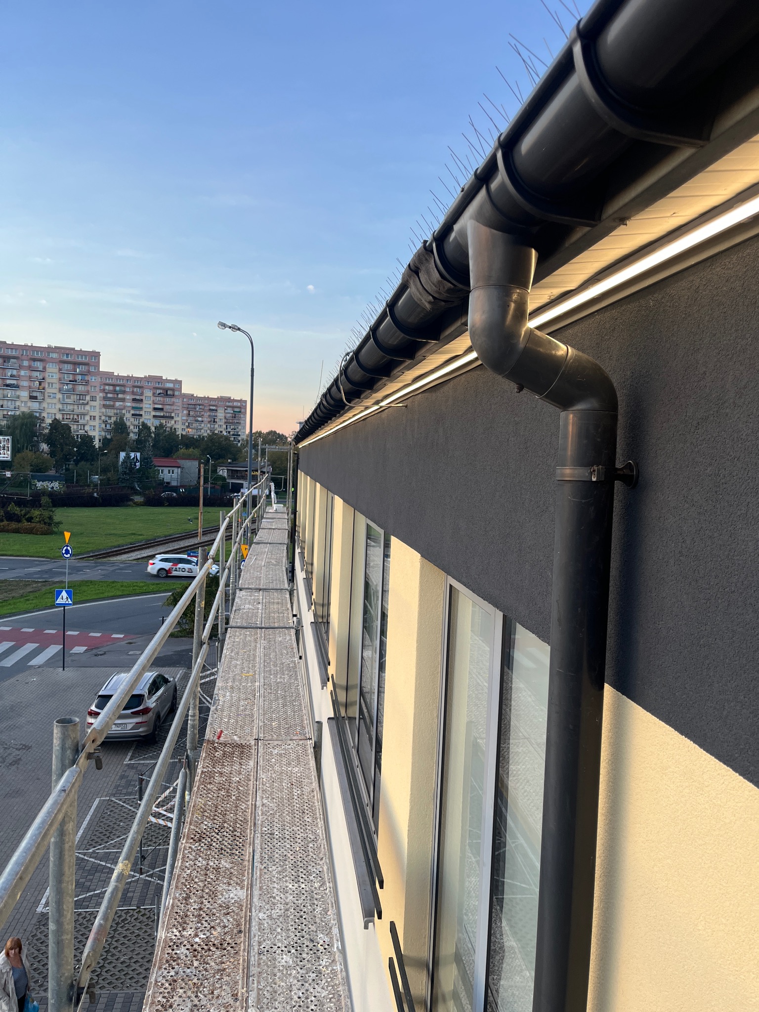 Oświetlenie LED typu 'Neon' elewacji.